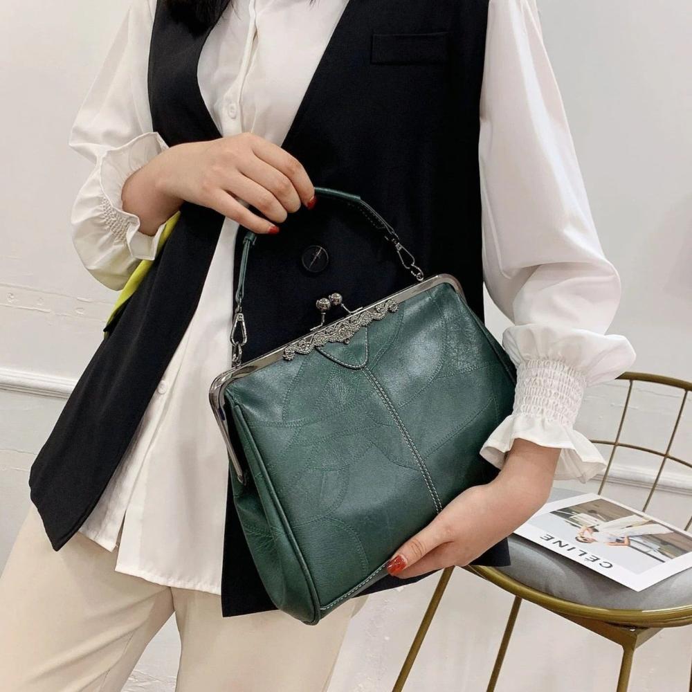 Sienna | Timeless Vintage Handbag with Elegant Flap Closure
