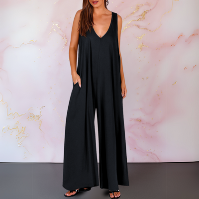 Wendy | Comfortable jumpsuit with V-neck and wide legs